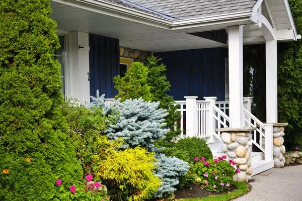 A beautiful front yard from a landscape design company on the north shore.
