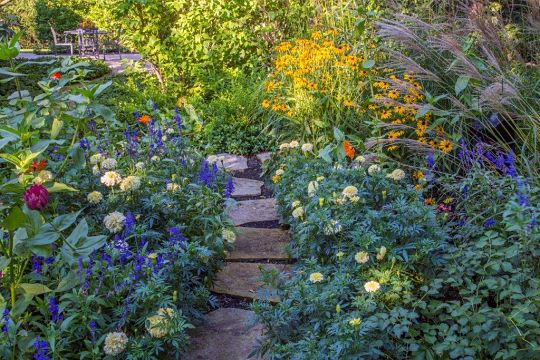 A backyard that had landscaper Deerfield services by Kinnucan.